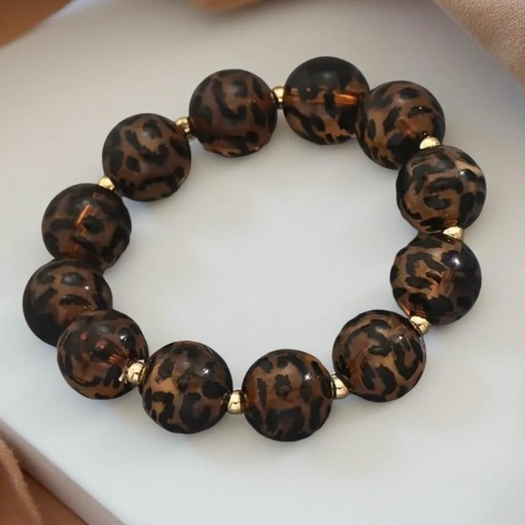 Leopard Print 12mm Beaded Bracelet - Picture 1 of 5